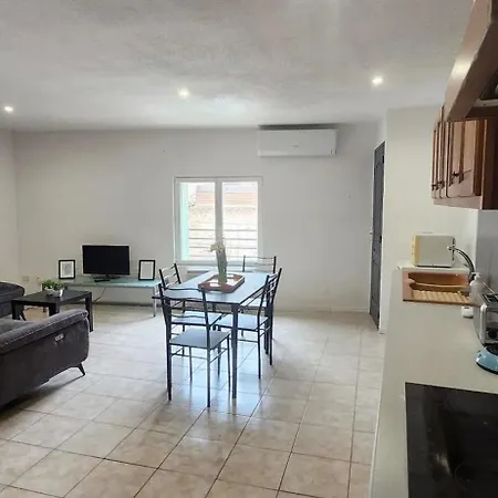 Apartment 40 M² Avec Garage *