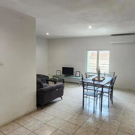 40 M² Avec Garage Apartment *