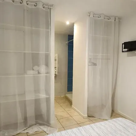 Apartment 40 M² Avec Garage *